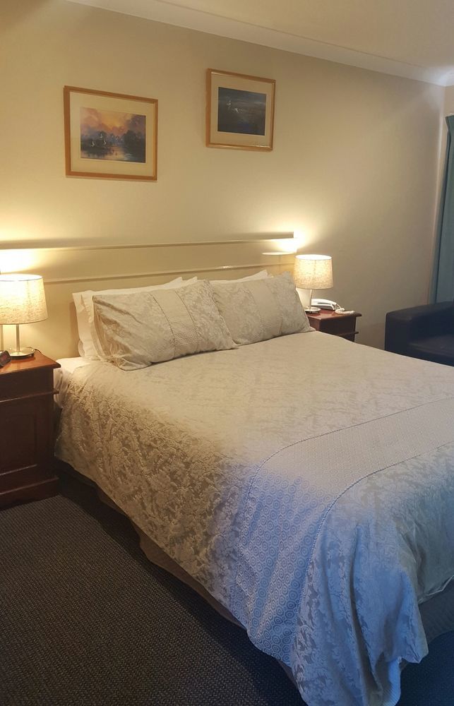 Almond Inn タムワース エクステリア 写真