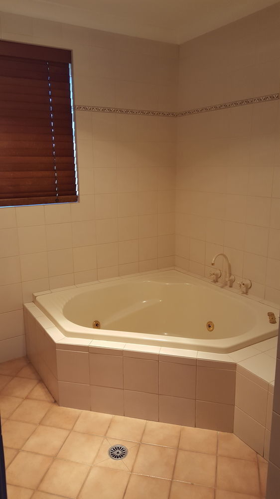 Almond Inn タムワース エクステリア 写真